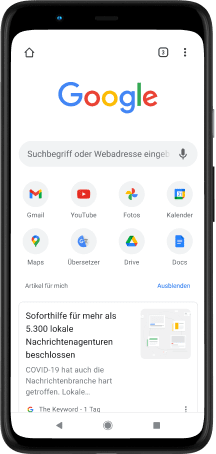 Pixel 4 XL mit Google.com-Suchleiste, favorisierten Apps und vorgeschlagenen Artikeln.